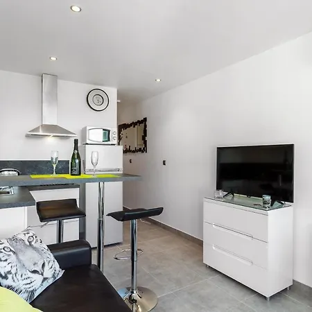 Village Naturiste - Le Caresse Port Nature Luxe Apartment
